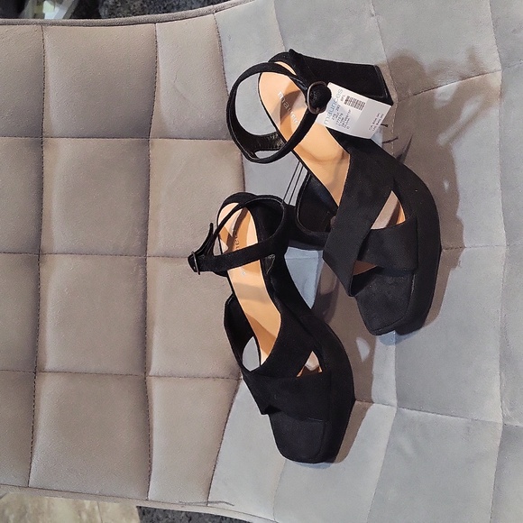 MAURICE'S BLACK OLIVIA HEELS. SIZE 6/ NWT - Picture 2 of 5